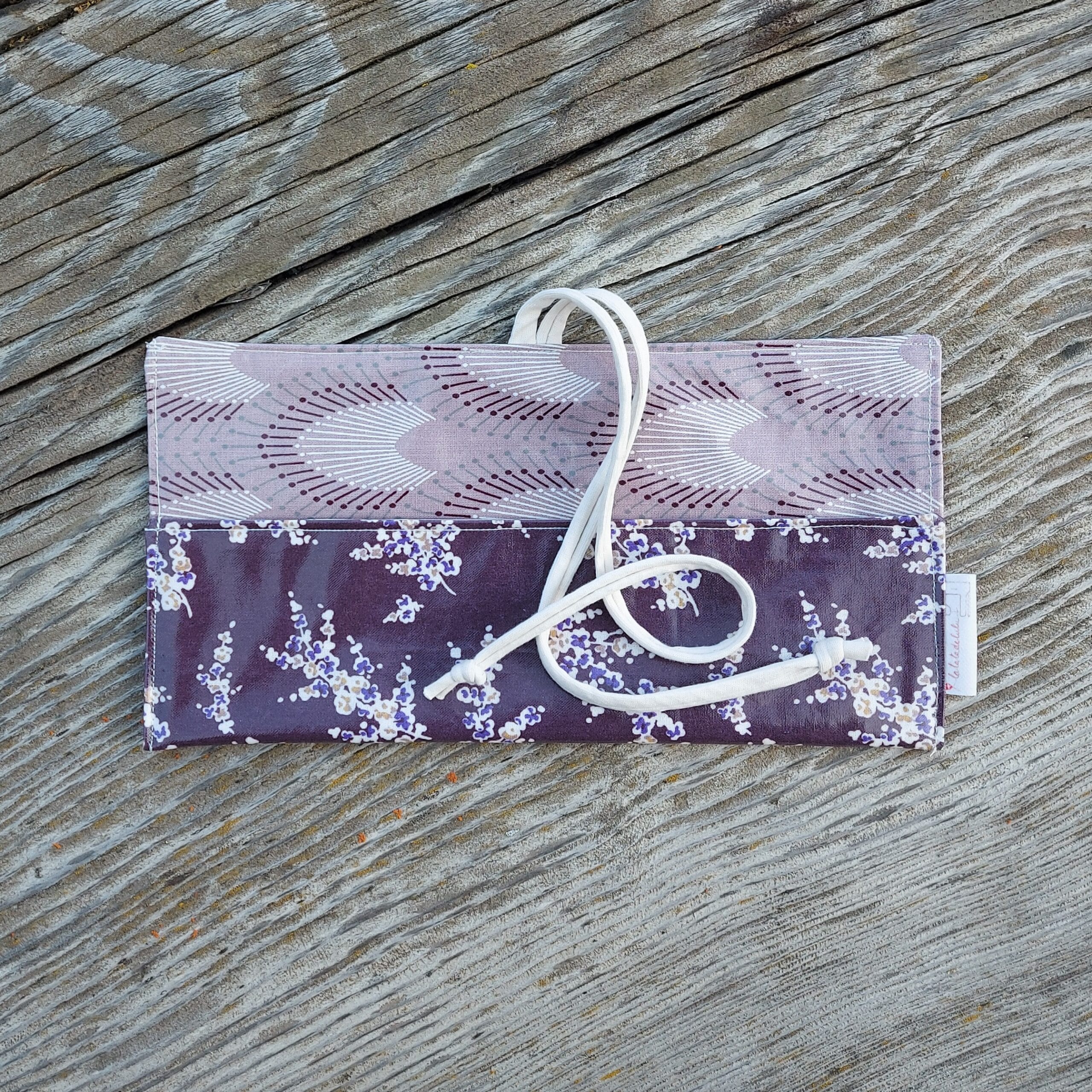 Pochette à couverts - glycine mauve