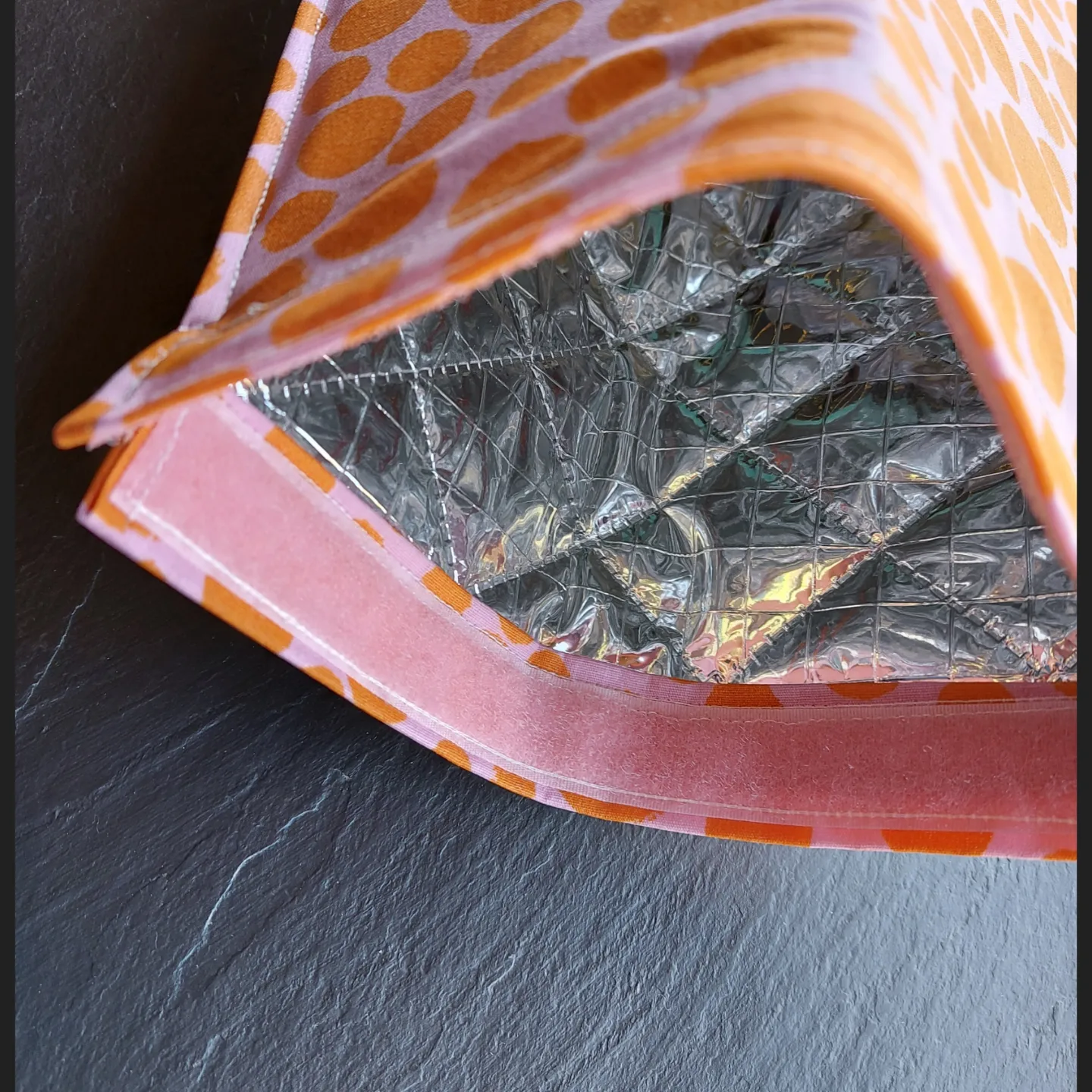 pochette isotherme fraicheur pique nique intérieur isolant velcro fermeture