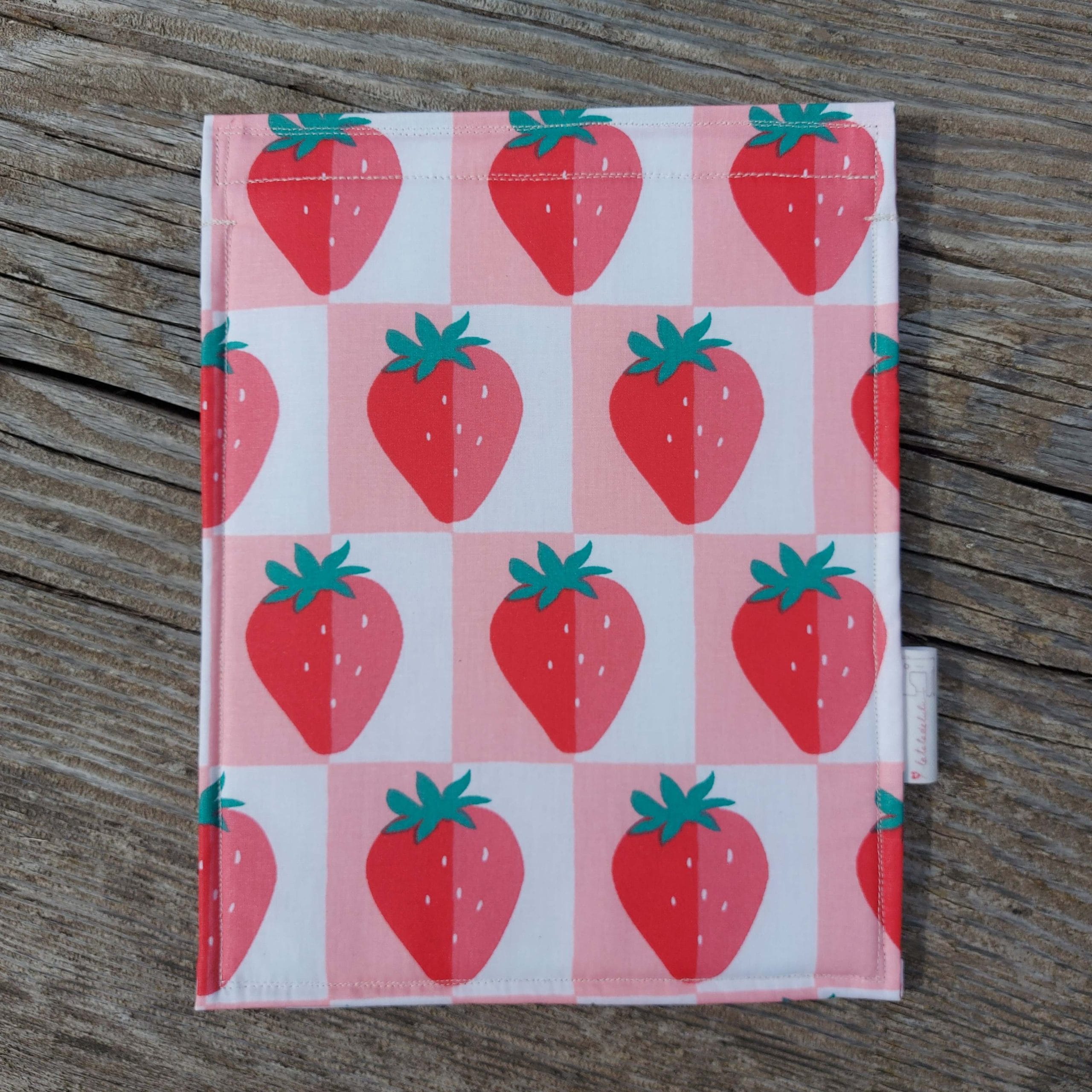 pochette isotherme fraicheur pique nique goûter enfant yogourt fraises