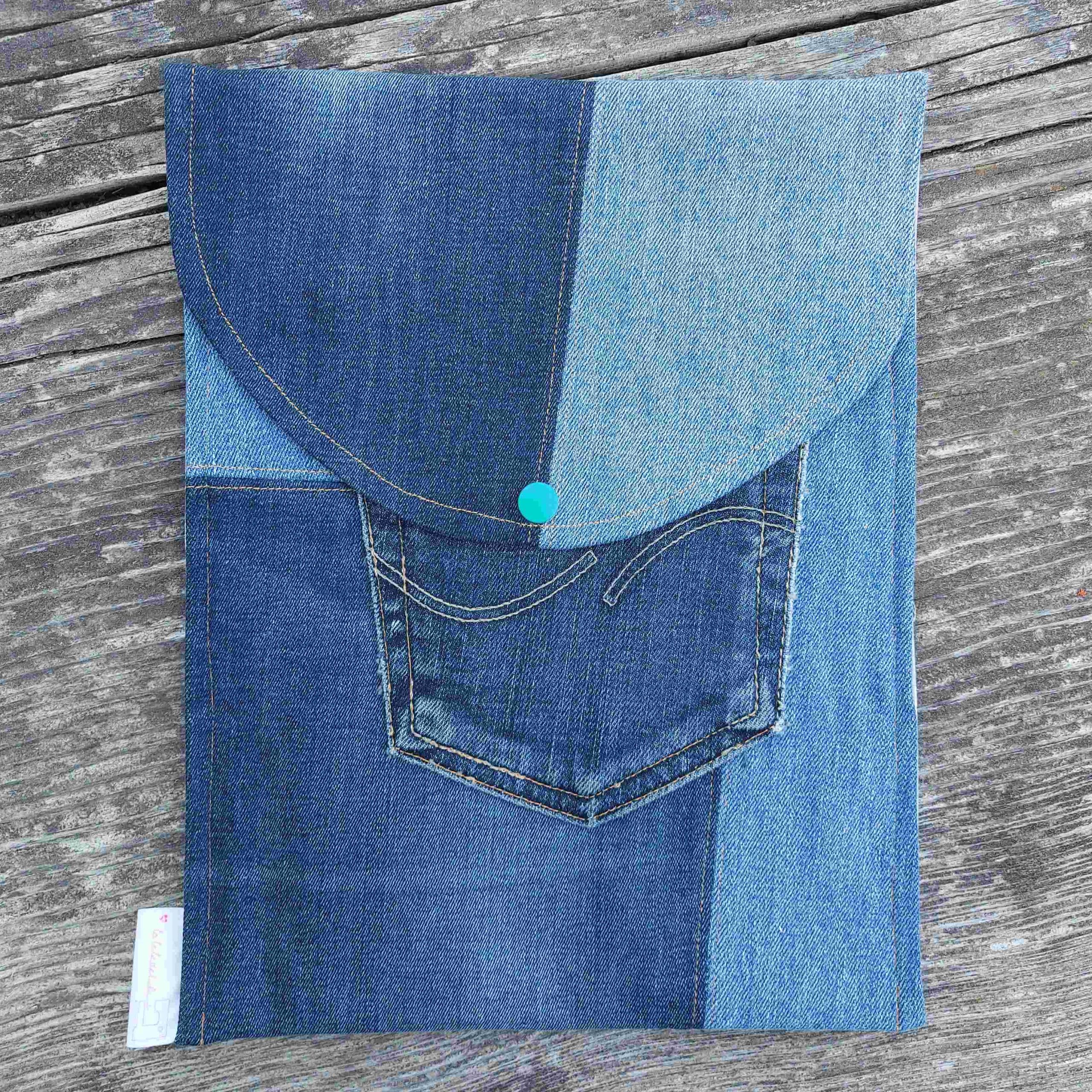 pochette livre transport jeans upcyclé protéger