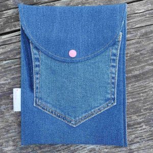 pochette livre transport jeans upcyclé protéger