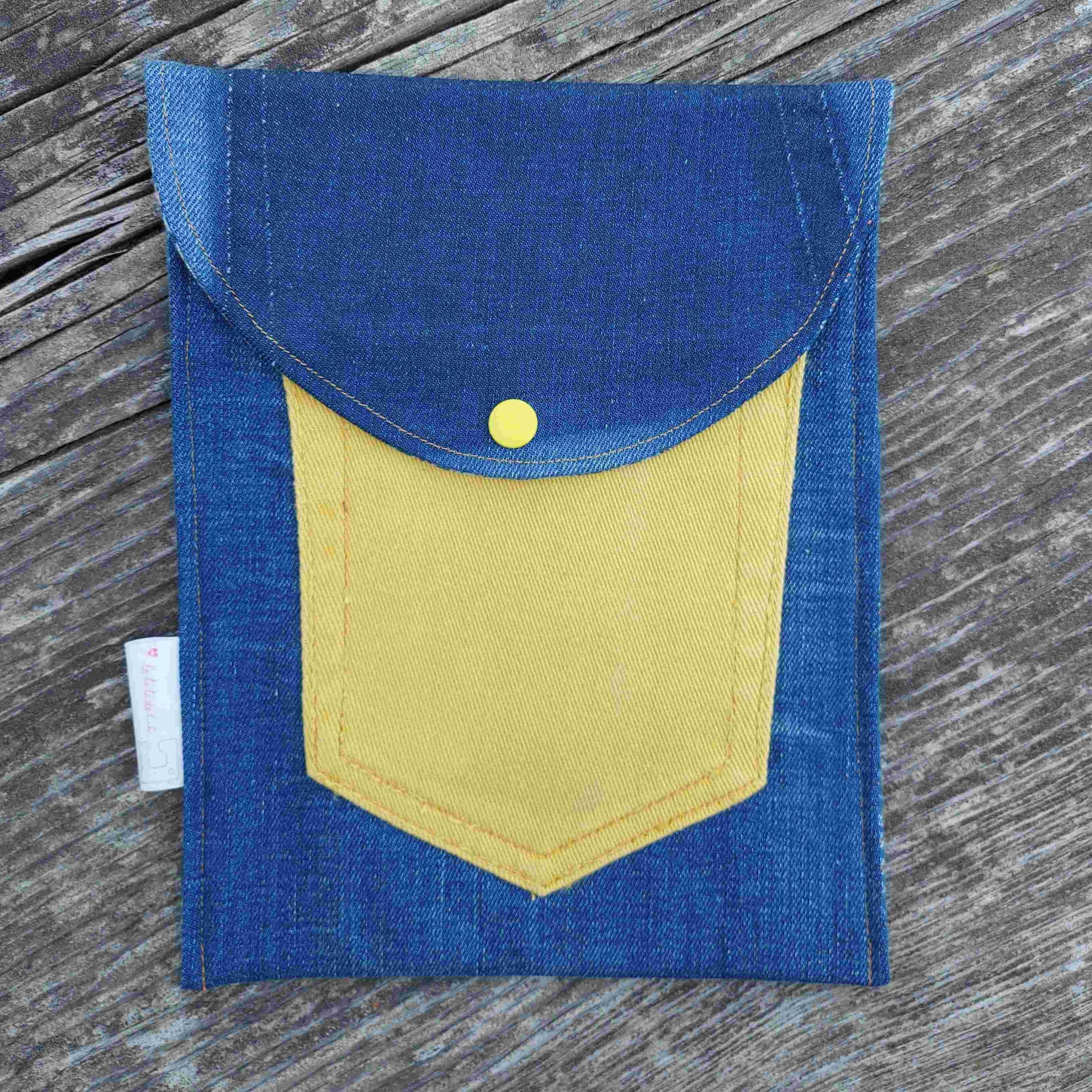 pochette livre transport jeans upcyclé protéger